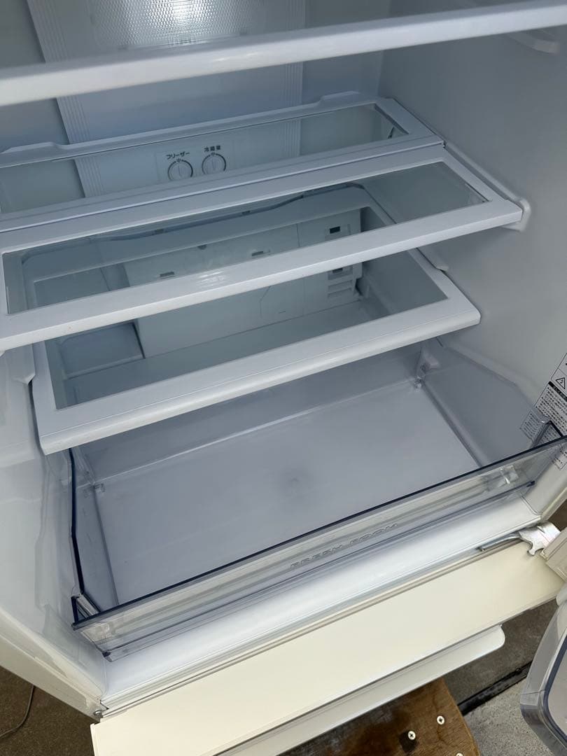 無料配送有り★3ヶ月保証★冷蔵庫アクア 2020年製272LAQR-27J(W)