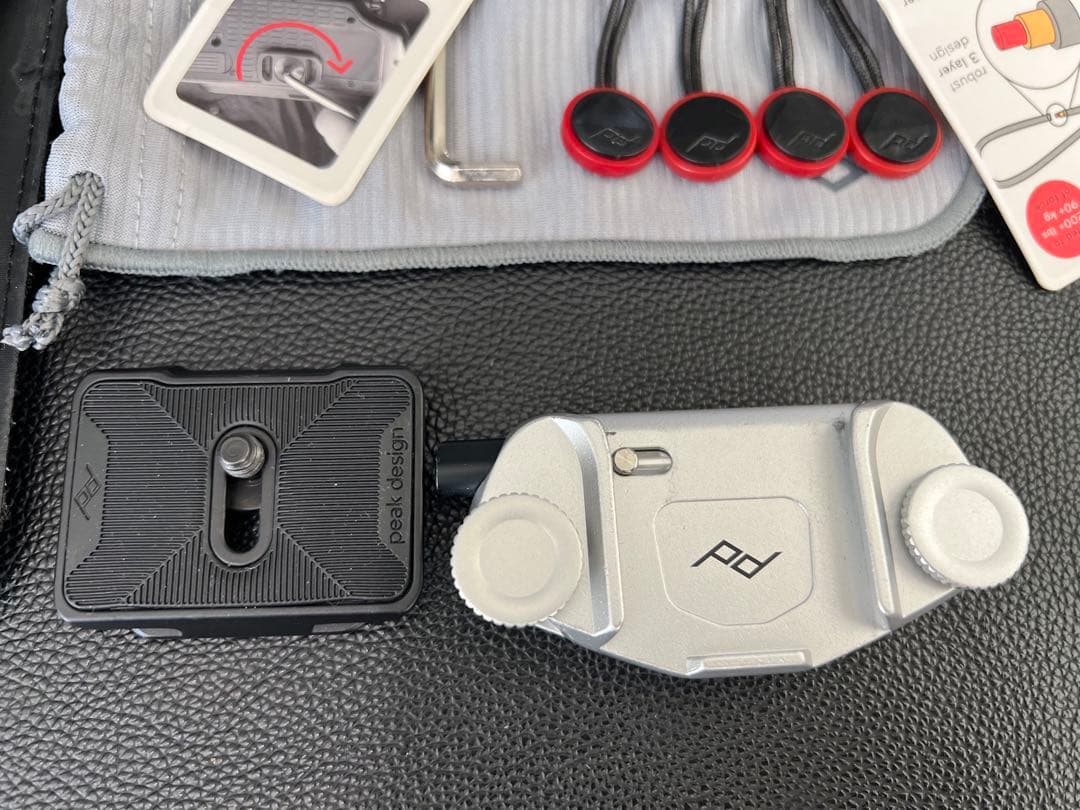 Peak Design ピークデザイン　キャプチャー＋デュアルプレートセット　銀