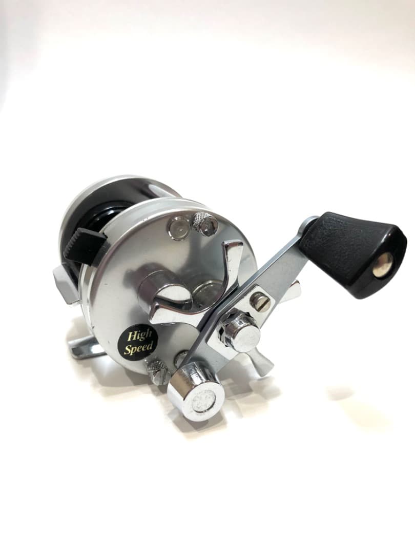 ★ 美品　ABU 2500c  アブガルシア　アンバサダー　シルバー　★