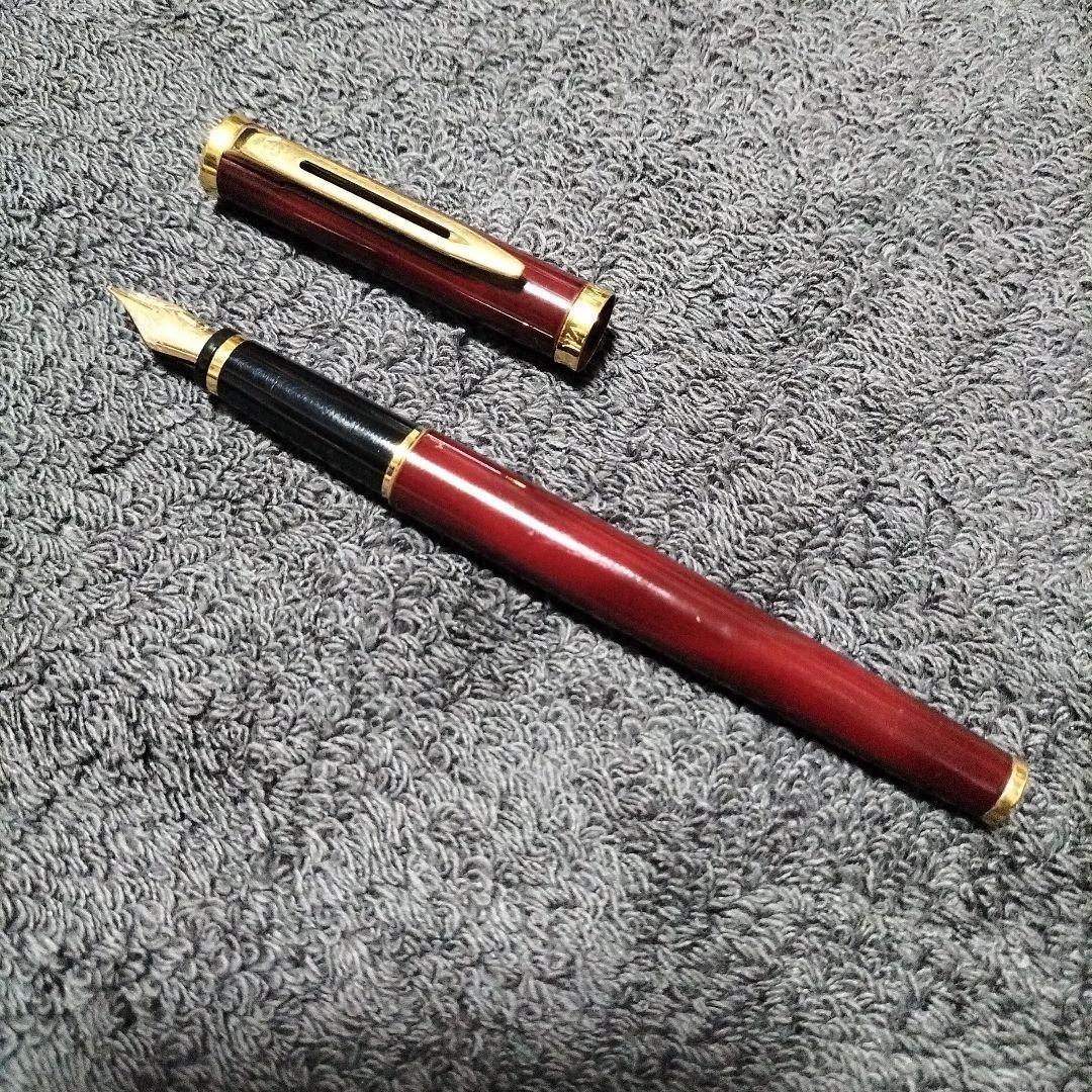 18Ｋ WATERMAN 赤い樹脂製万年筆 金色装飾