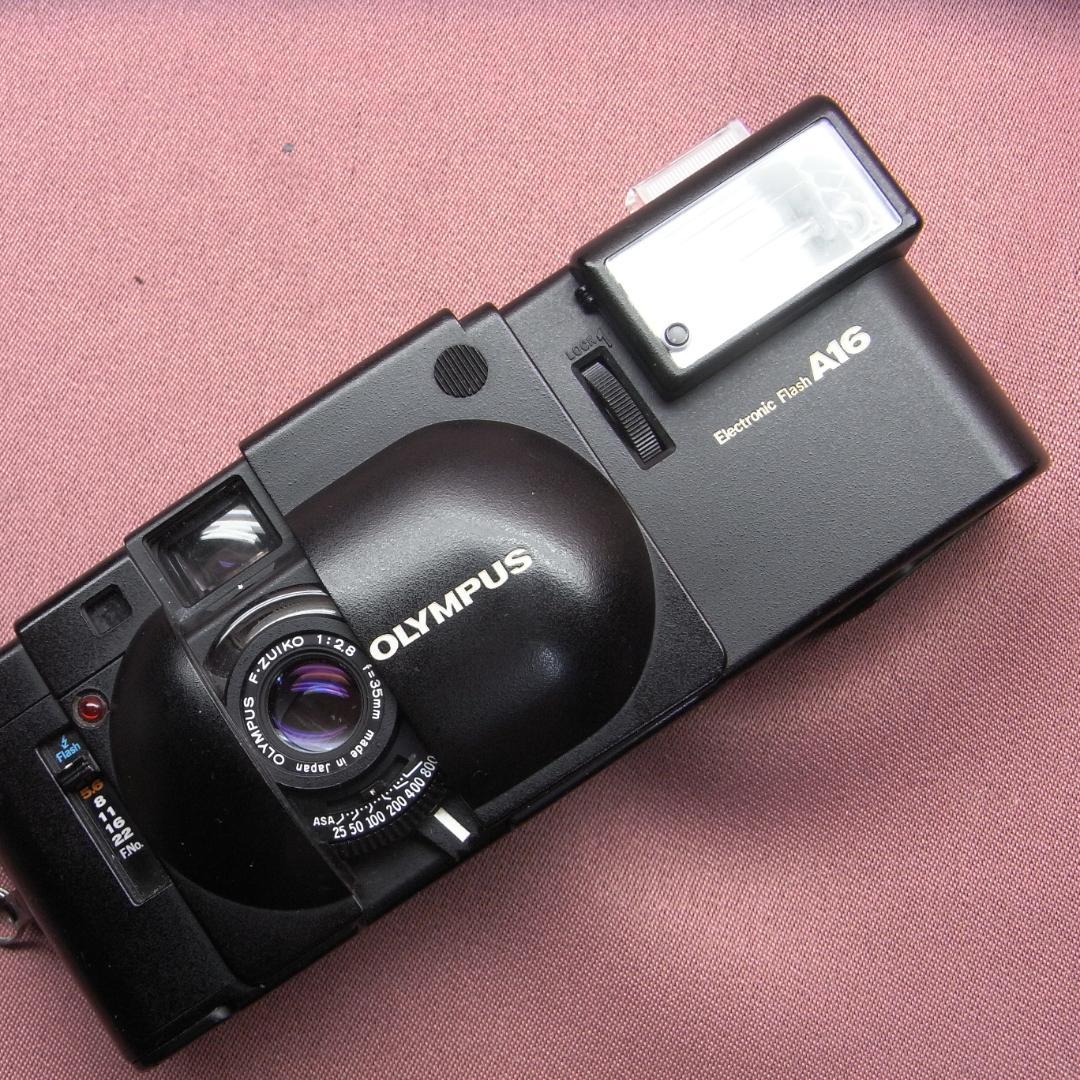 極美品　　オリンパス　XA　＋　A16