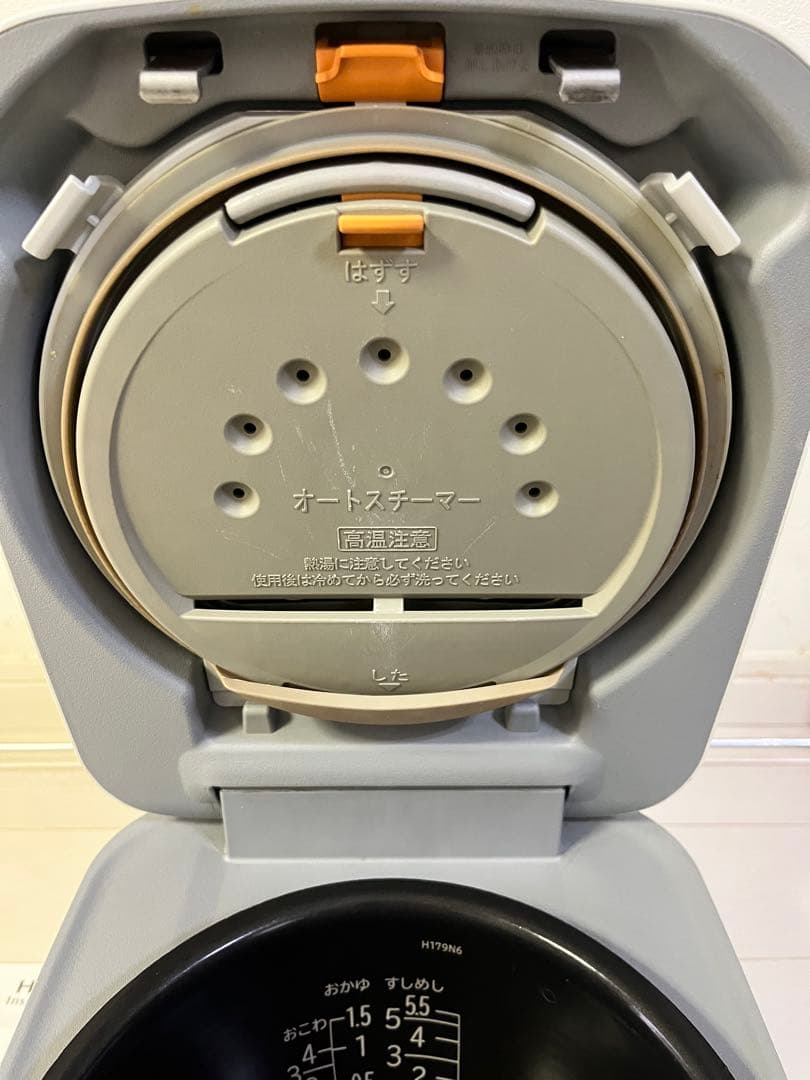 日立　RZ-V100EM ふっくら御膳　炊飯器　2022年製　付属品全てあり
