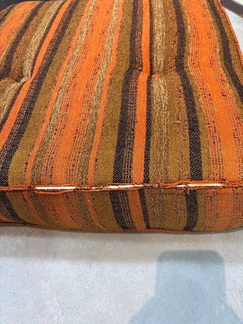 【オールドカリモク】 / 1人掛けソファ 　木製アームチェア