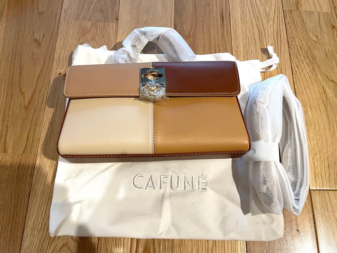 【新品未使用 正規品】最終値下げCAFUNE スタンスウォレット定価75700円
