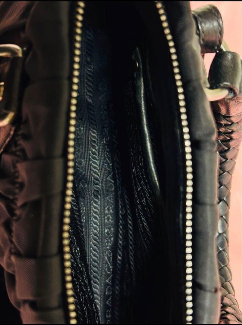 【美品】PRADA 黒 ナイロン フリルバッグ