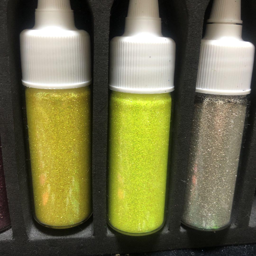 ラメパウダー　ボディジュエリー等　46色