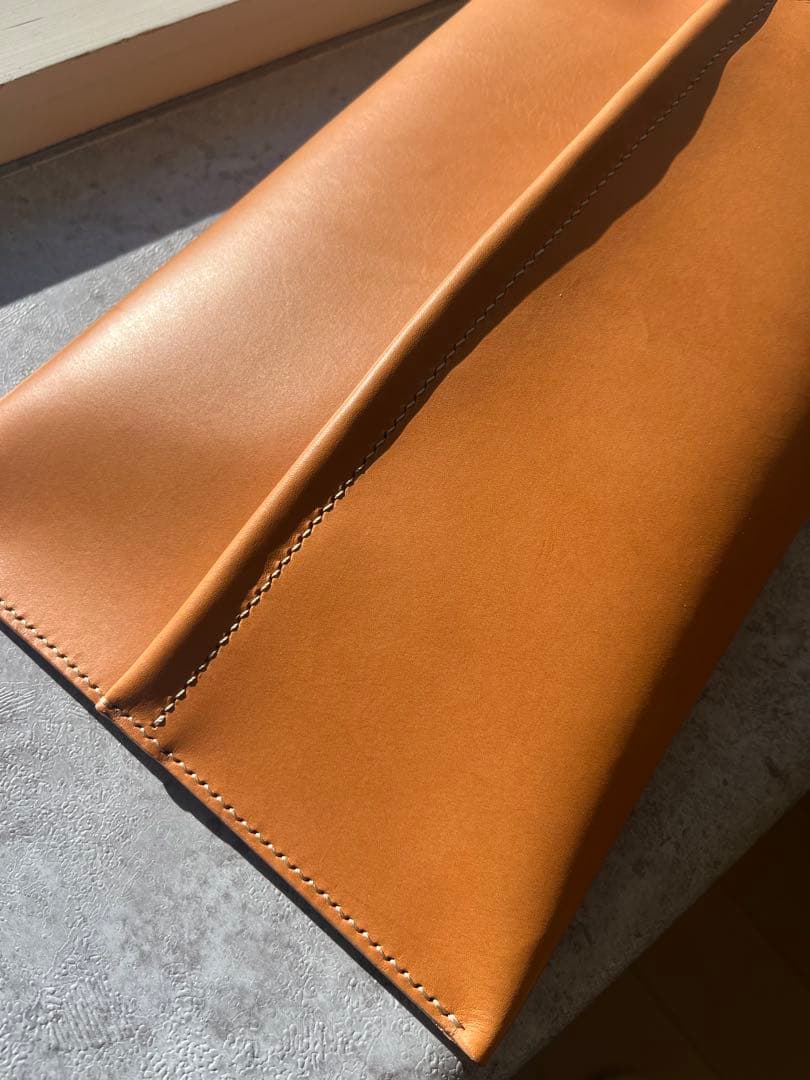 【レザーティッシュボックスカバー】イタリアンレザー ヘッドレスト装着可 キャメル