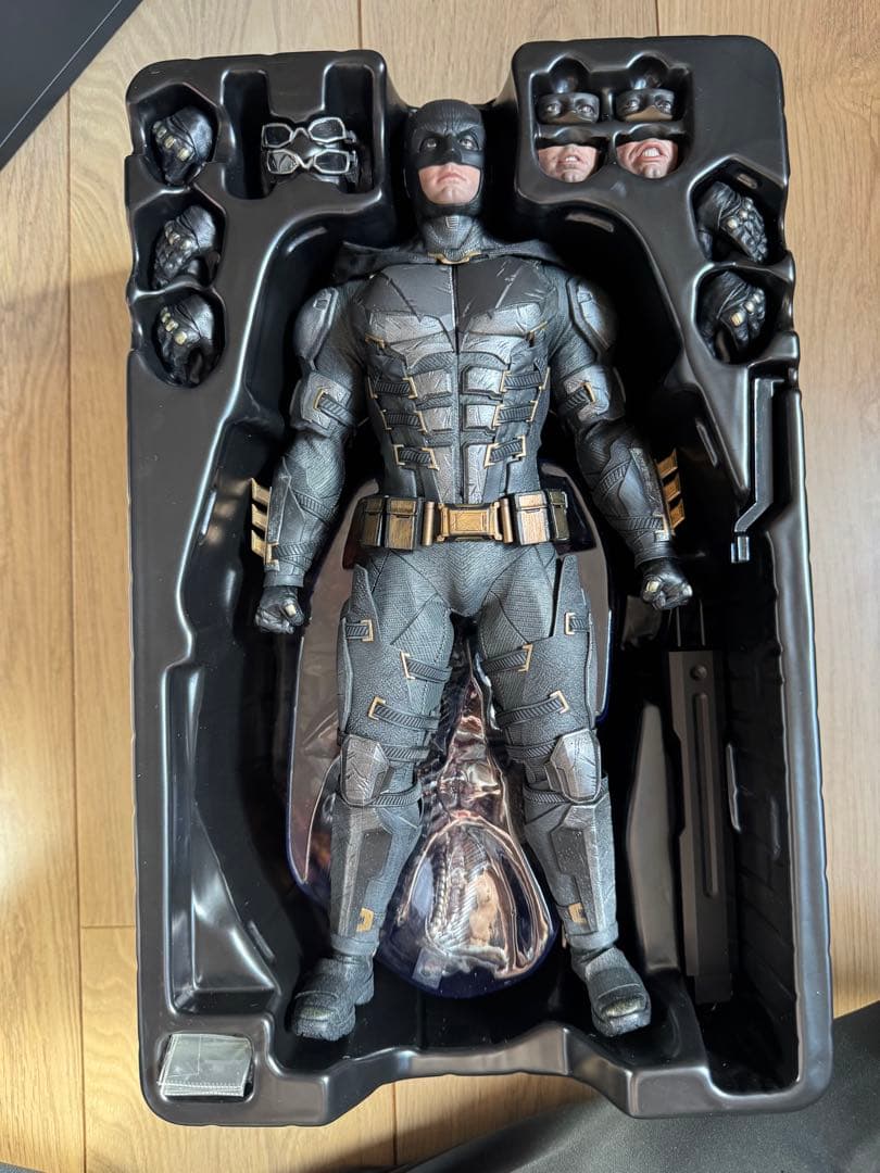 ホットトイズ ジャスティスリーグスナイダーカット バットマン タクティカルスーツ