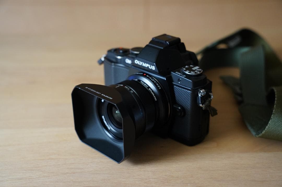 限定品 オリンパス M.ZUIKO 12mm F2.0 リミテッドブラック