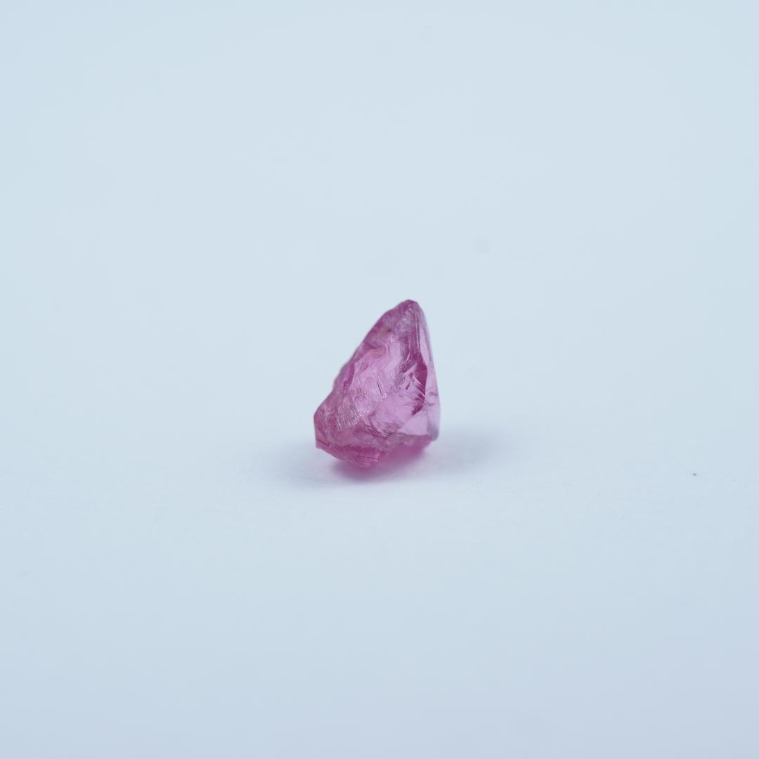 ウインザサファイア　結晶　タンザニア産