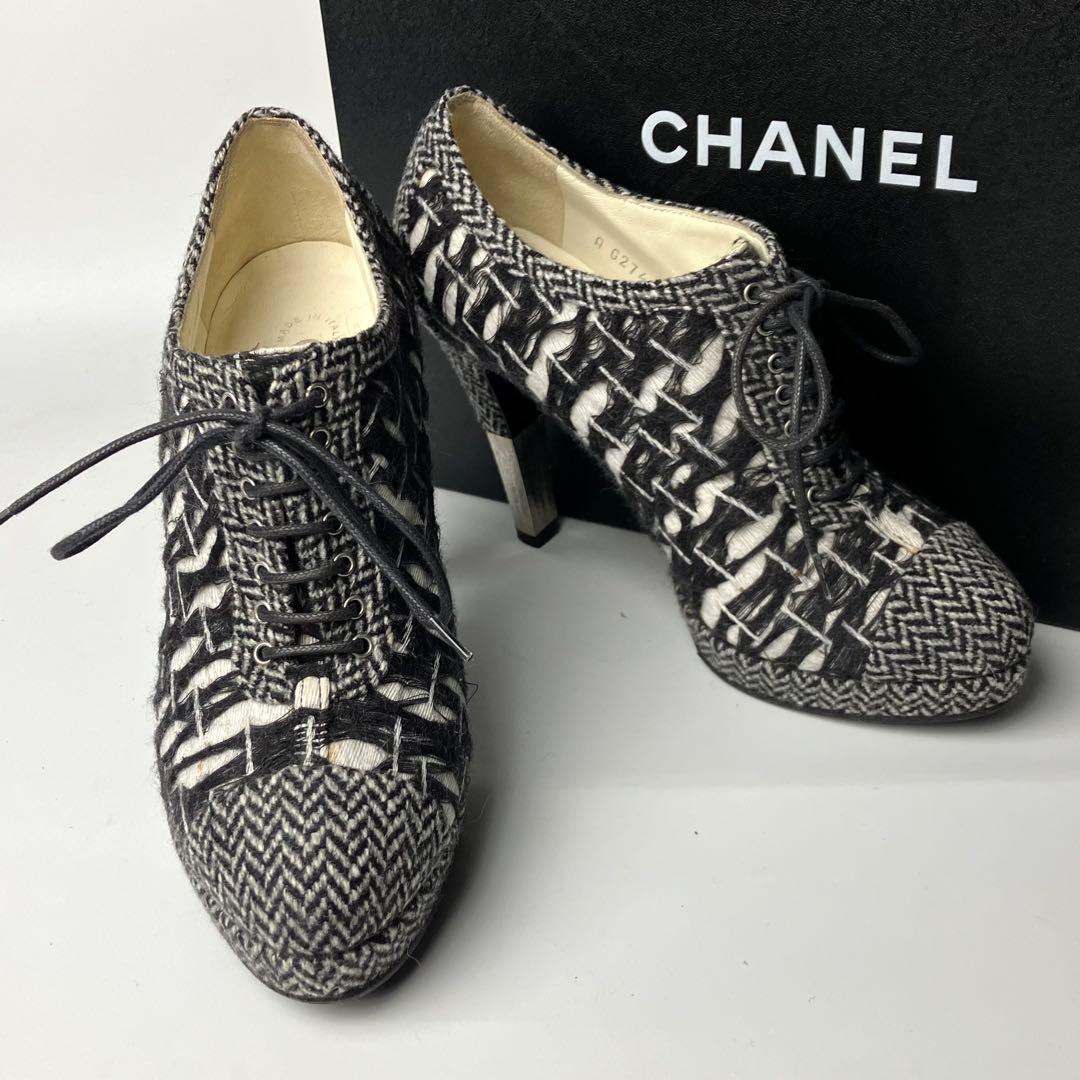 モっちゃんCHANEL ツイード　ココマーク　ブーティヘリンボーン23.5