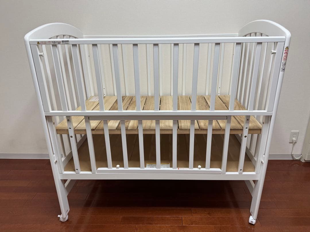 送料込み KATOJIベビーベッド ハイポジションアーチ 120×70 ホワイト