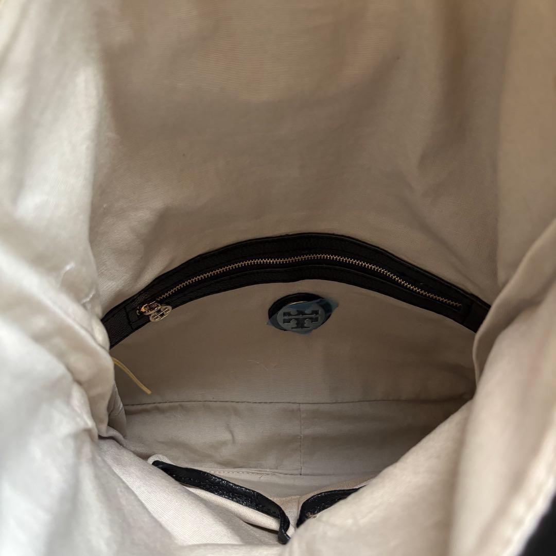 ✨トリーバーチ　デカロゴ　ショルダーバッグ　フラップ　レザー　本革　ブラック