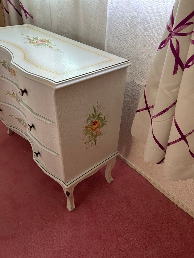 年内限定♡出品中❣️ロココ調　レア　猫足　姫系　ホワイト フラワー　3段チェスト