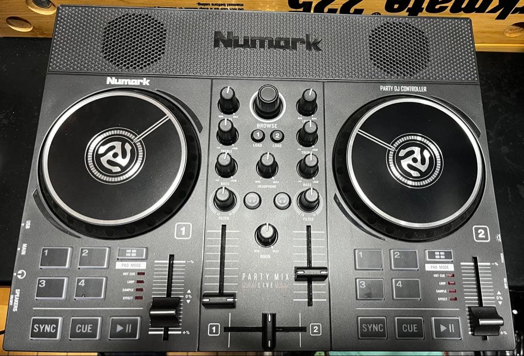Numark Party Mix DJコントローラー　ヘッドホン付き