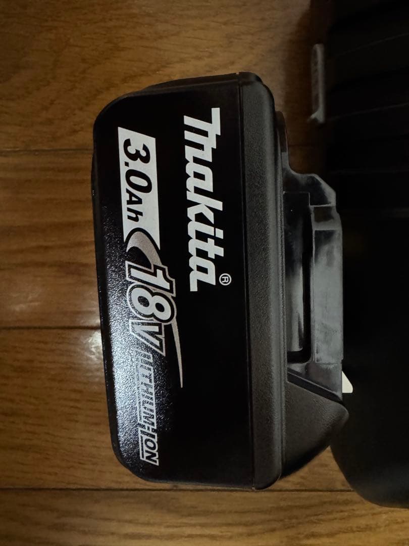 Makita 充電式クリーナー CL282FD 18v