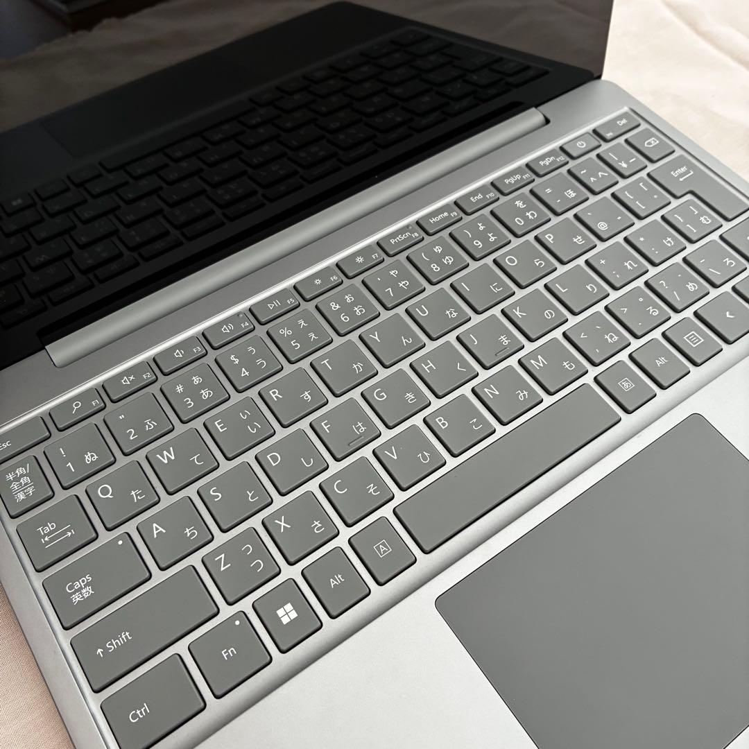 Microsoft Surface Laptop Go 2 本体　電源アダプター