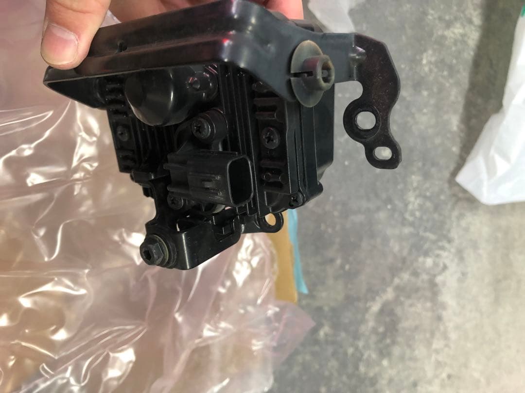 トヨタ 純正　88210-48071 プリウス　ハリアー　ミリ波レーダー