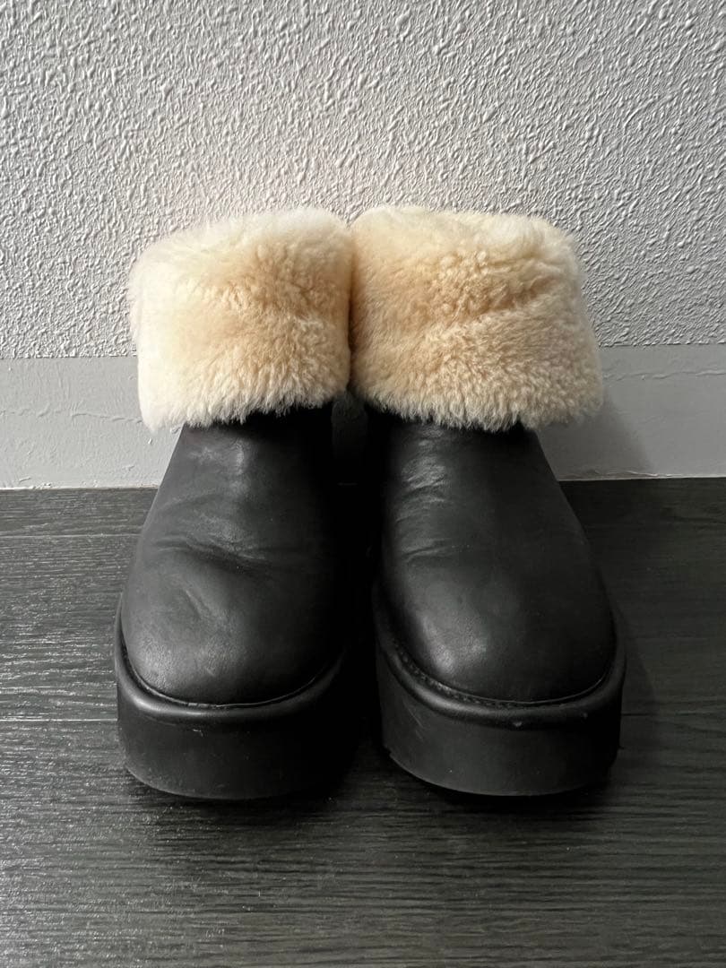 靴 UGG 2025AW ESMEE LEATHER BOOT