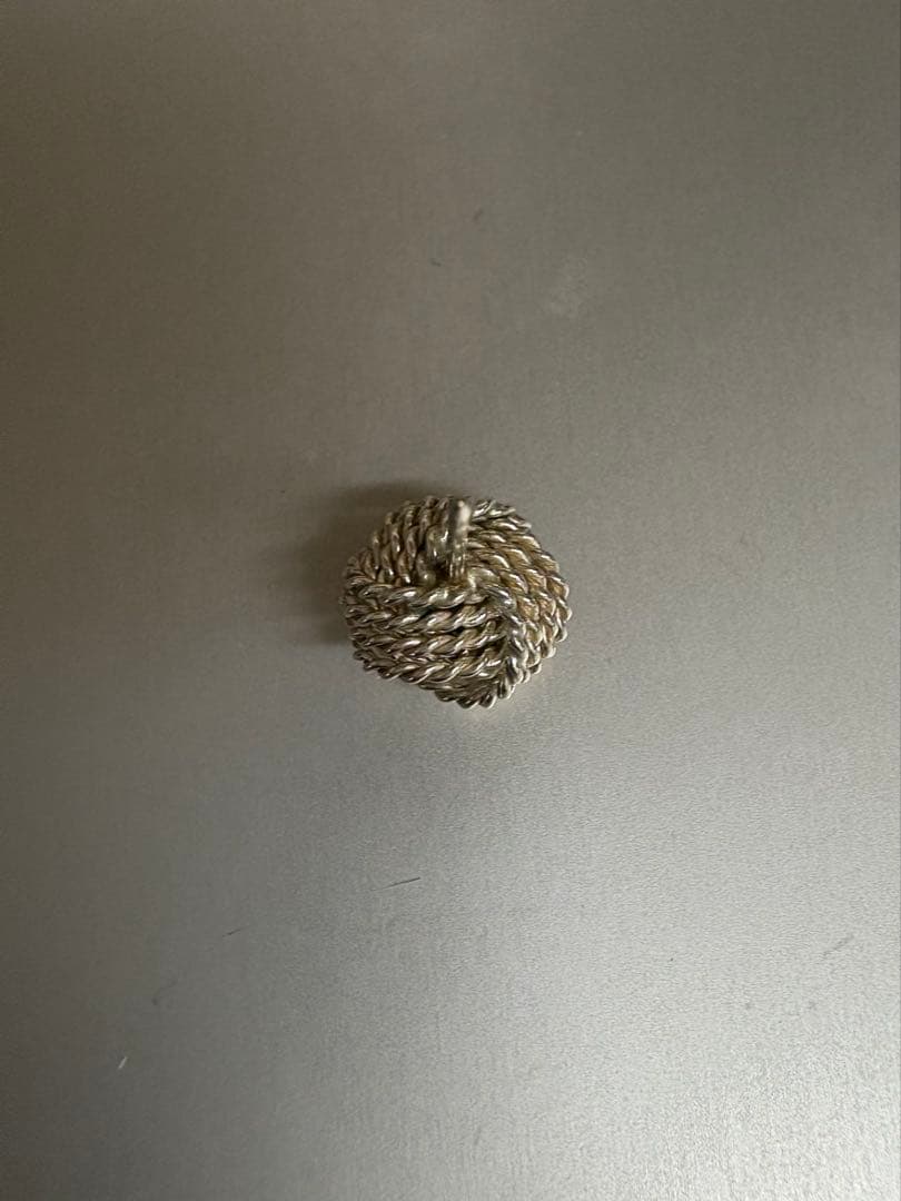 TIFFANY&Co. ティファニー　ツイストノットピアス　片耳(キャッチ付き)