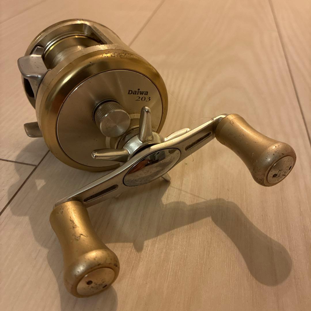 ベイトリール　ダイワ　ミリオネア　203 CV-Z