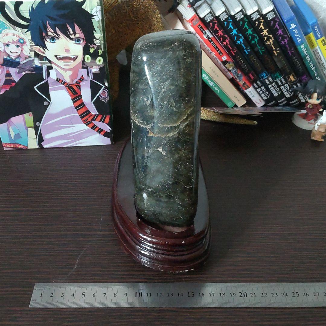 重さ3.3kg！厚み55mm、縦168mm 横165mm ラブラドライト