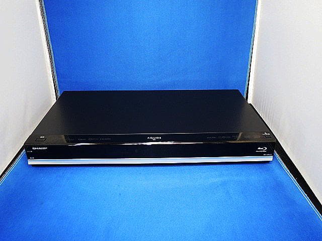 SHARP ブルーレイ レコーダー T1700 整備済　3番組同時録画 送料無料