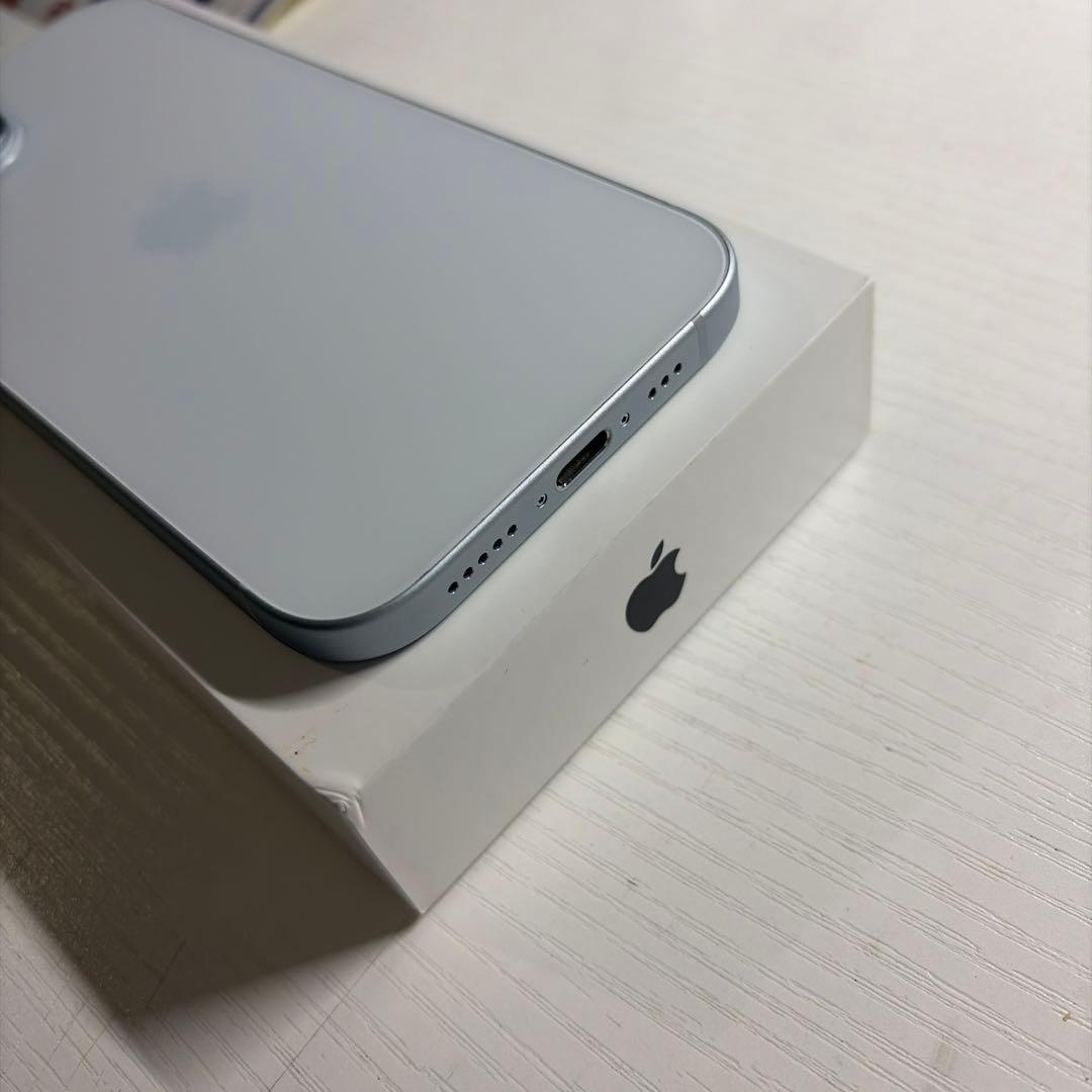 iPhone15 256GB ブルー SIMフリー 極美品