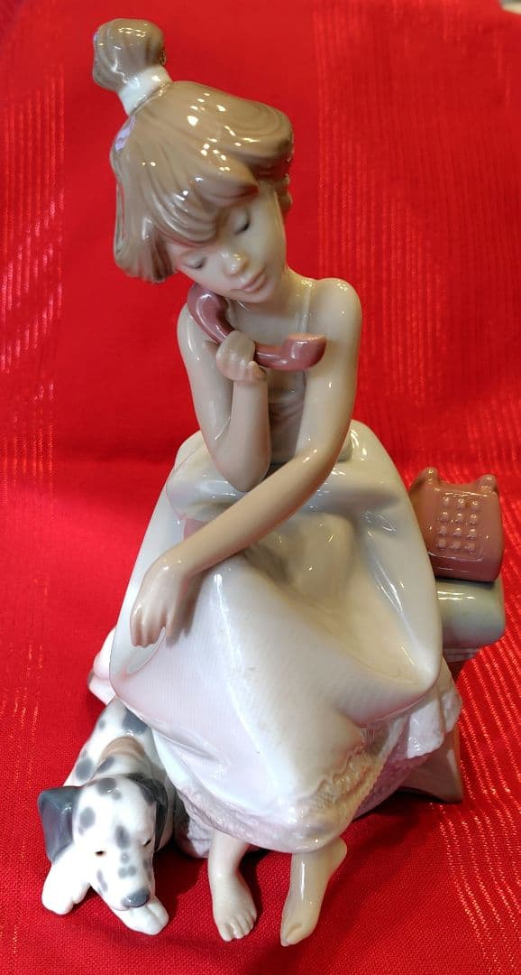 Lladro 電話をかける少女像 S466