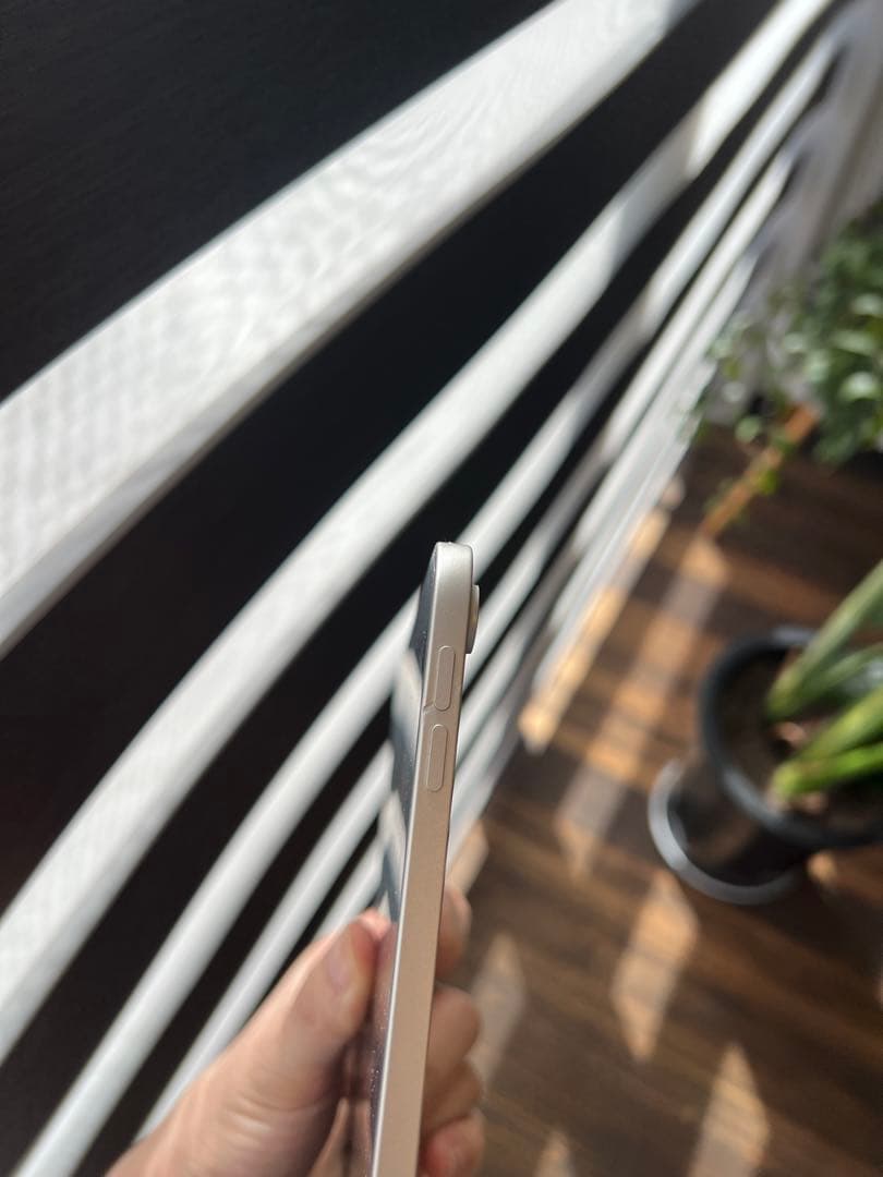 iPad Air 第5世代 64GB Wi-Fiモデル スターライト 箱付き