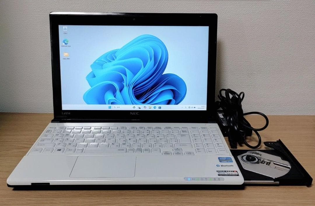 NEC LaVie Corei7 メモリ16GB SSD512GB ブルーレイ