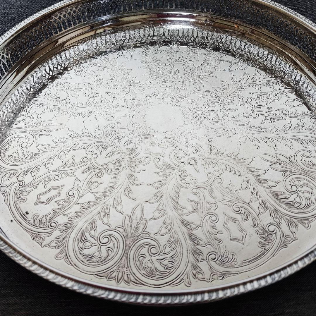 英国製　シルバープレート　ギャラリートレイ　サルヴァ