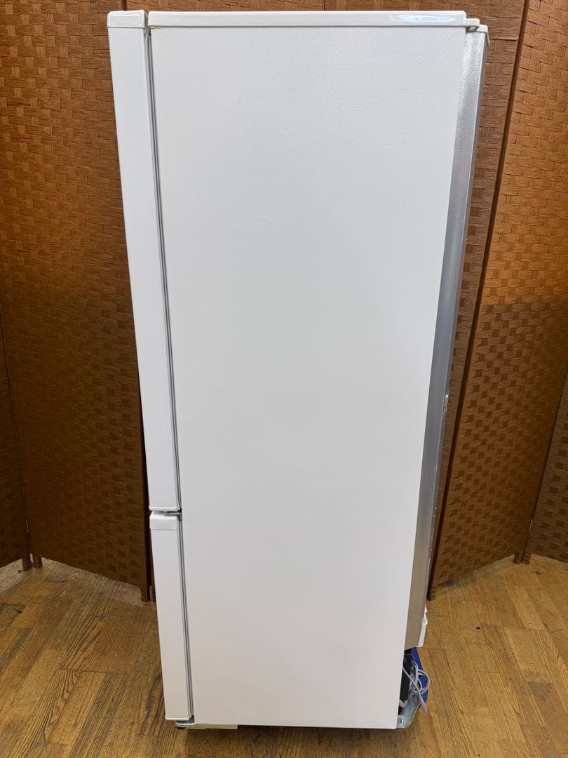 F009 超美品　AQUA ２ドア　冷蔵庫　201L 2022年　右開き