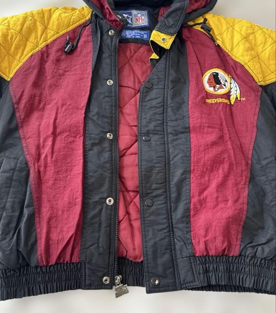 値下げ　NFL レッドスキンズ ナイロン　ジャンパー　ジャケット used