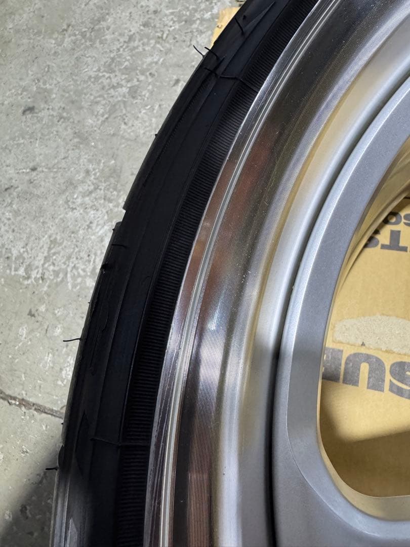 ワーク　グノーシス　19インチ　30系プリウス　215/35R19 ナット付き