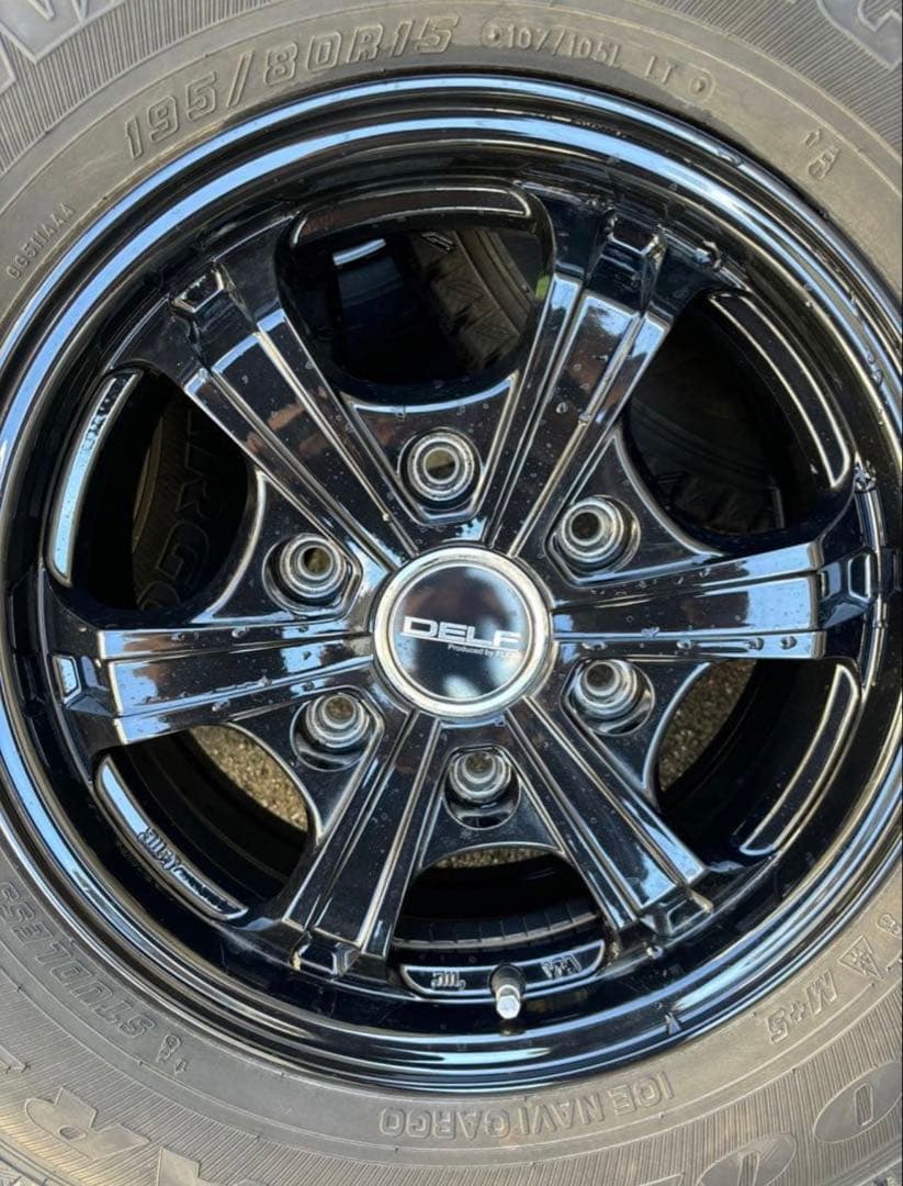 期間限定セール　ハイエース　ホイール　タイヤ　スタッドレス