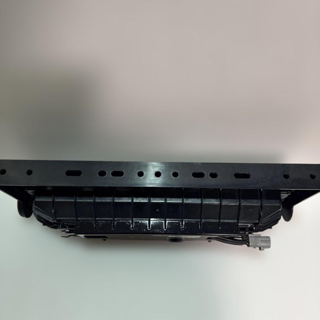 NO24 小糸 3連 トラック用 4t 10t リメイク品（運転手席）右　クリア