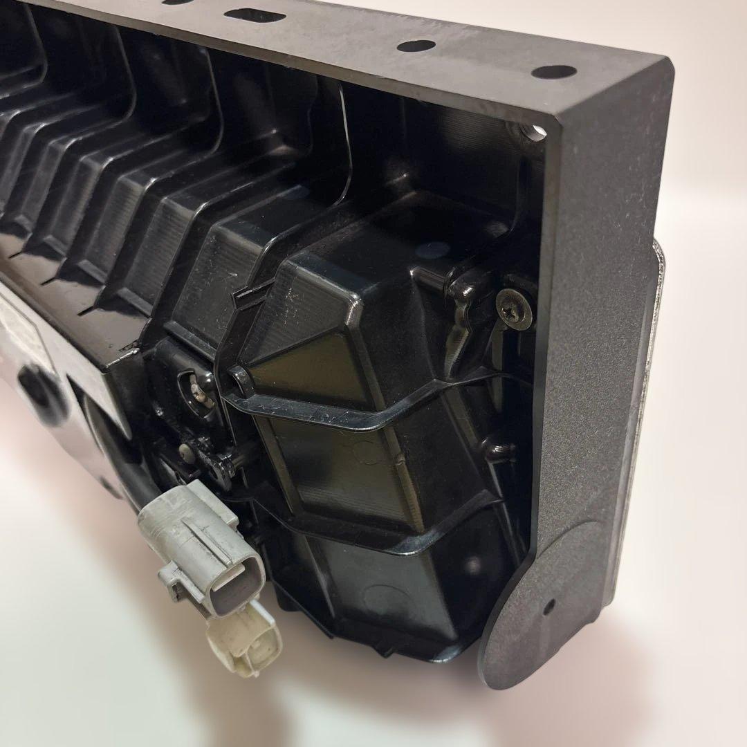 NO24 小糸 3連 トラック用 4t 10t リメイク品（運転手席）右　クリア