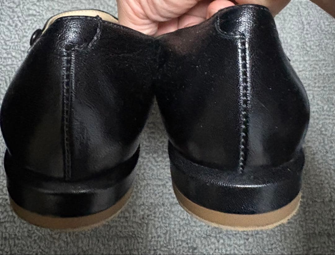 FABIO RUSCONI ブラックフラットシューズ