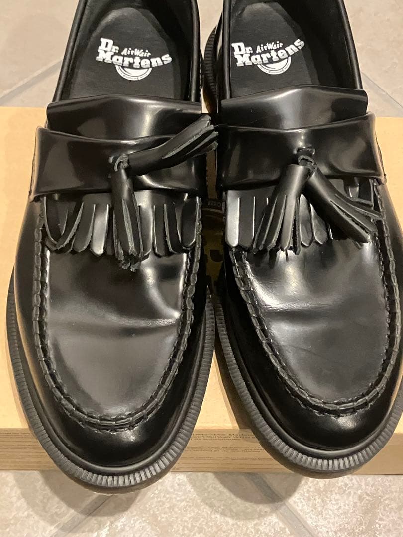 Dr. Martens タッセルローファー　Adrian