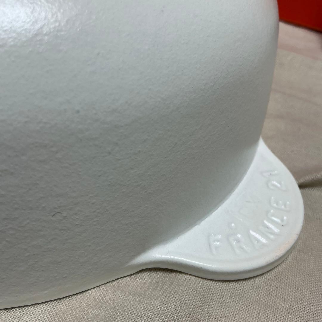 ルクルーゼ　ソーシエ 21cm オリーブ ブランチレリーフ コットン