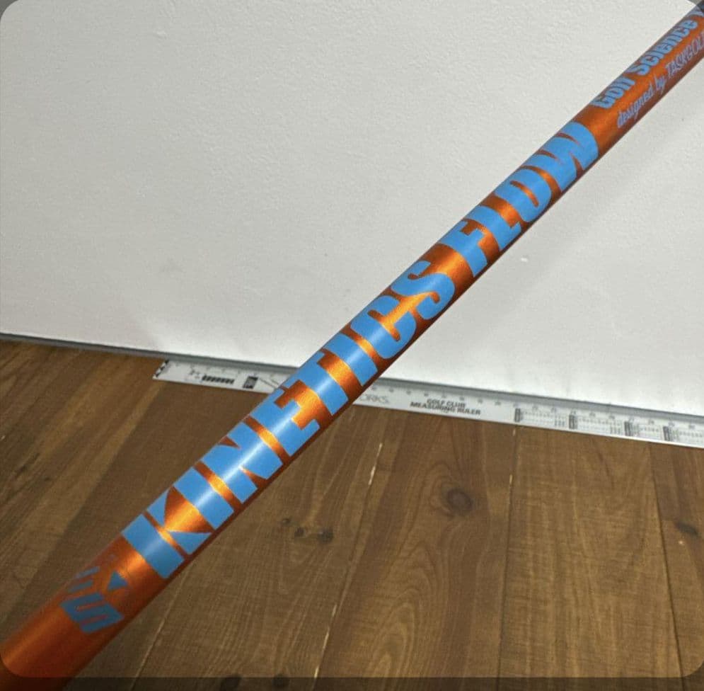 超美品　kinetics flow テーラーメイド ドライバー　シャフト
