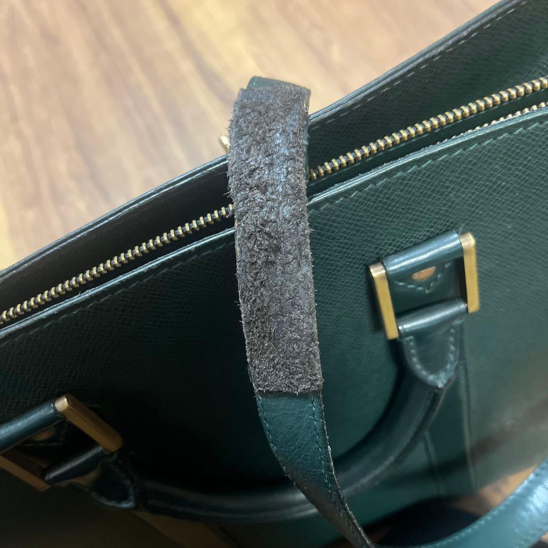 Louis Vuitton タイガ　グリーン　ビジネスバッグ