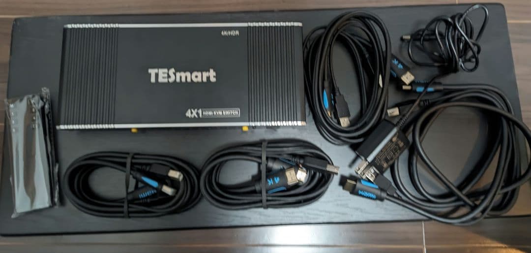 TESmart HKS401-EB23 / 4入力KVM HDMI USB