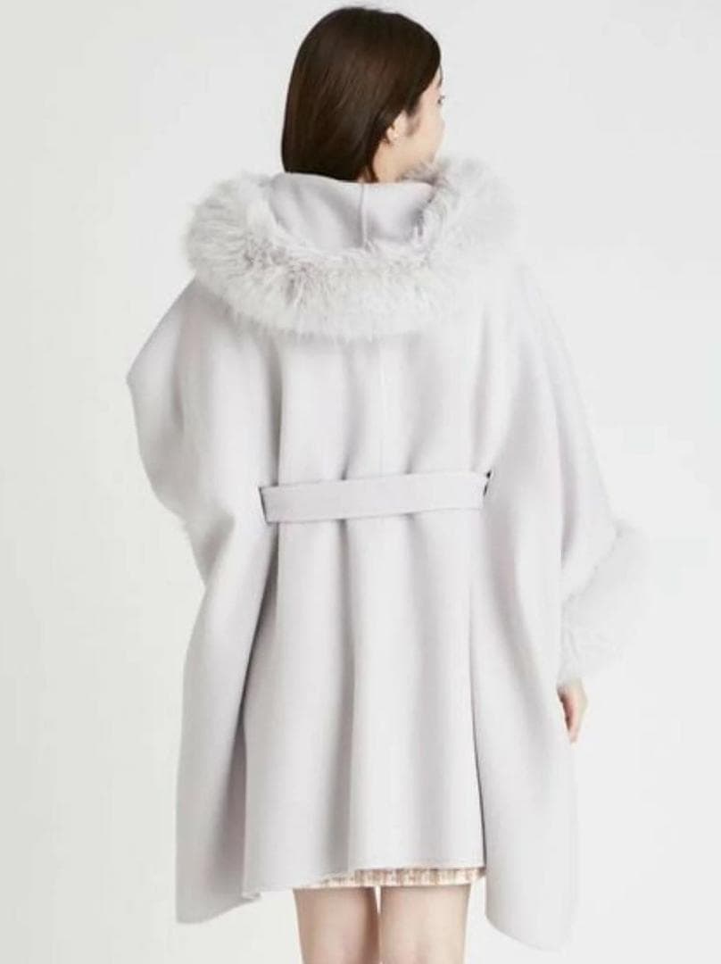 新品タグ付　2025年最新版 【CELFORD】 ファーポンチョコート