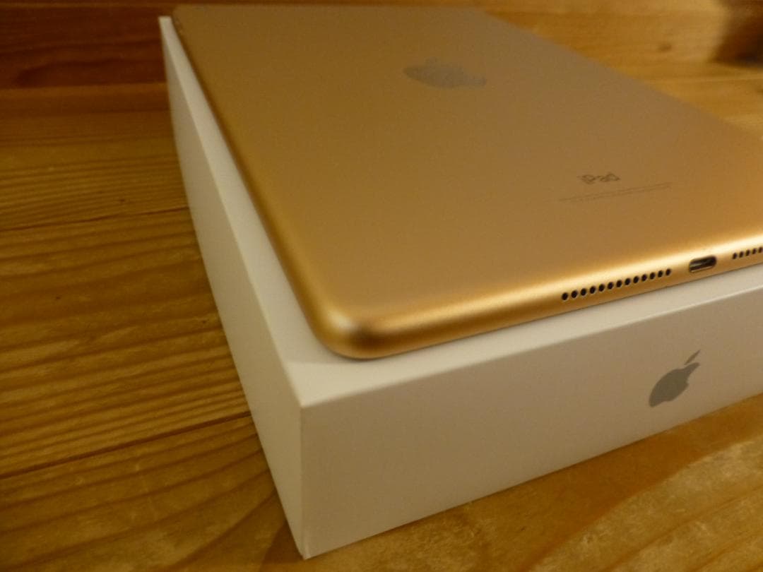 Apple iPad 第6世代 ゴールド 32GB Wi-Fi
