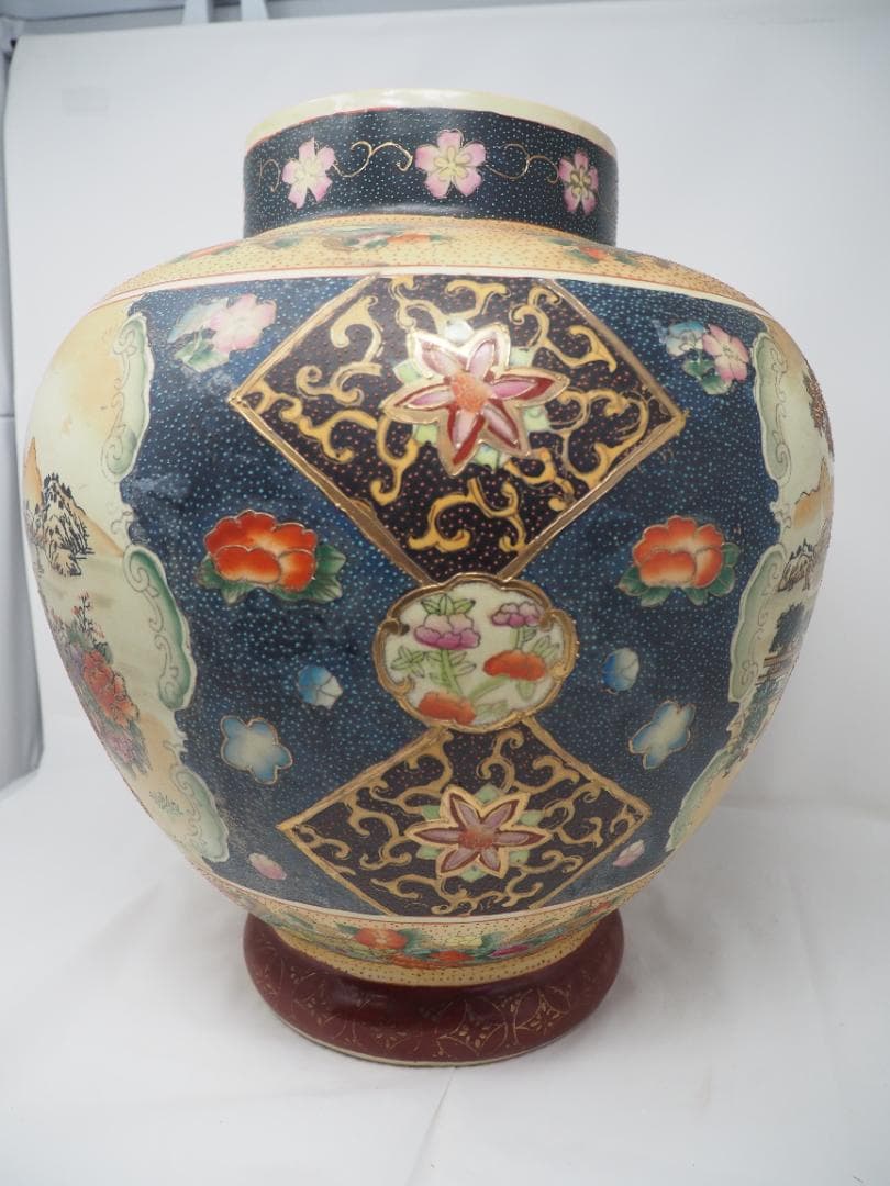 薩摩焼　金彩絵付壺　-SO