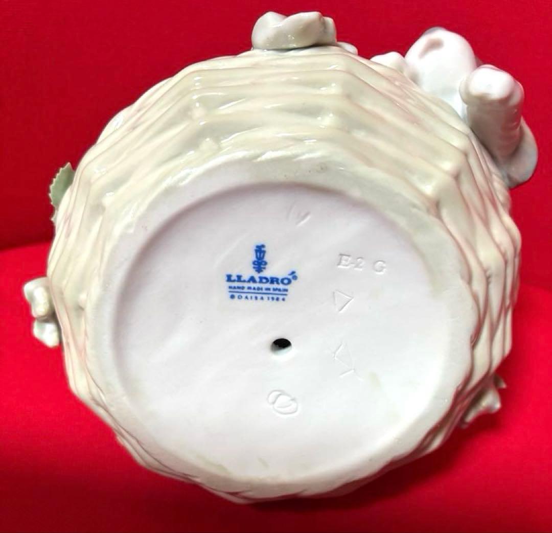 【12/10限定価格】【リヤドロ】子犬と花バスケット 1441