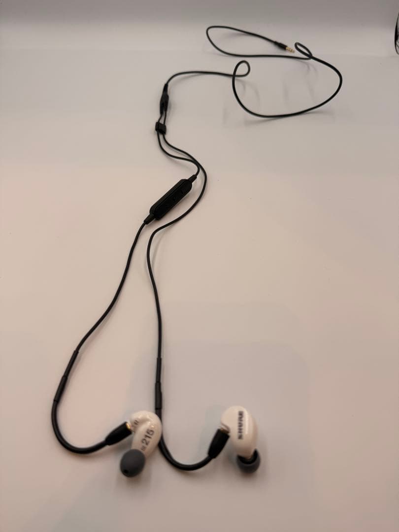 【動作確認済】SHURE SE215 高遮音性イヤホン ホワイト 有線B