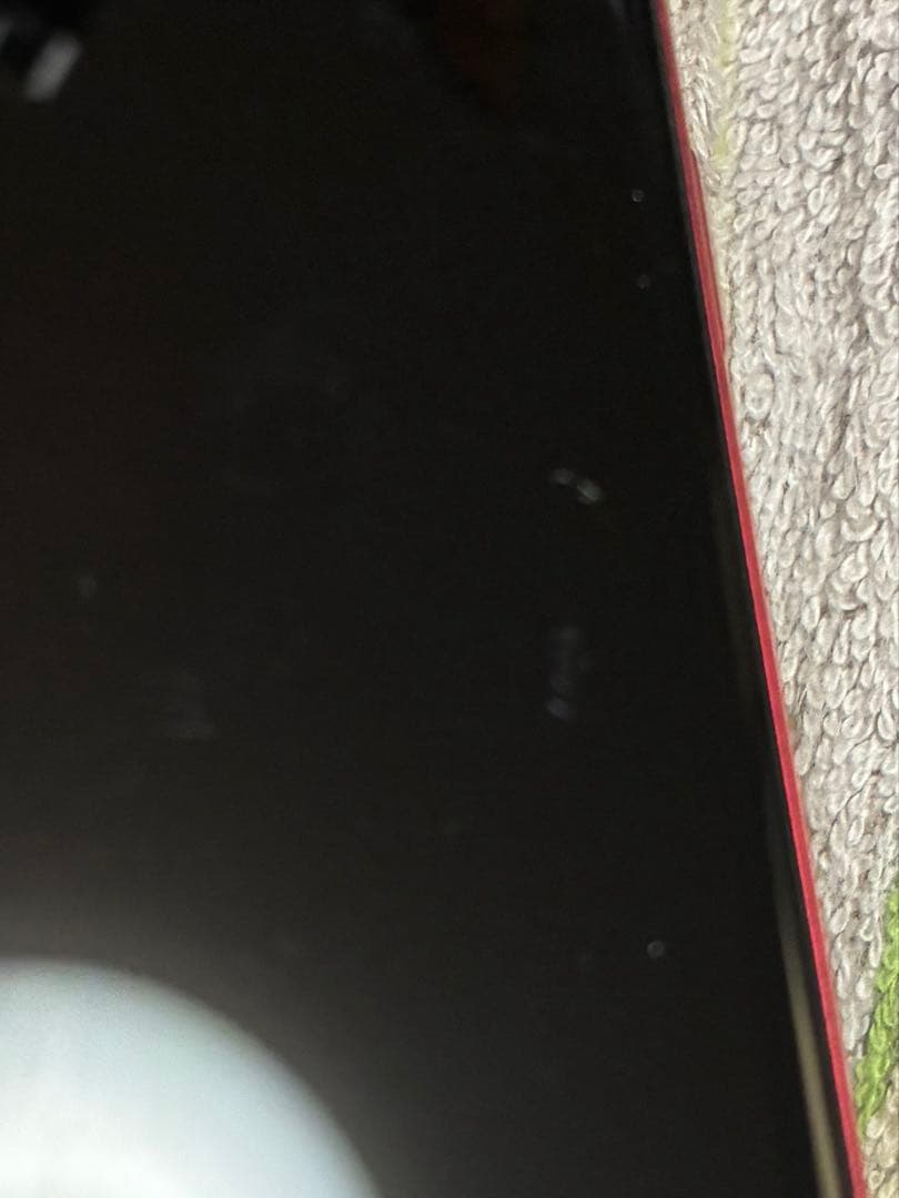 iPhone SE (第二世代) RED 64GB ※小傷あり